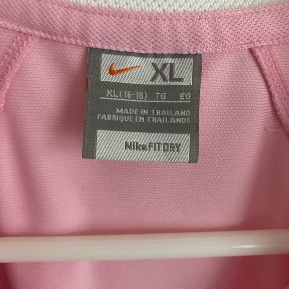 NWOT Nike Women's Golf Sleeveless Polo Sleeveless w/Collar and Dri Fit Design - Picture 4 of 5